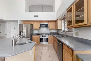 1462 N Purple Cactus Pl, Tucson, AZ 85715 - Photo 16