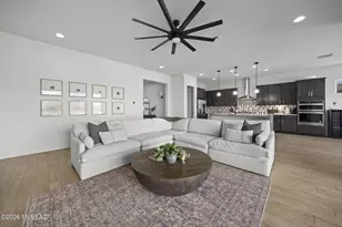 12744 N Lauterbrunnen Ln, Oro Valley, AZ 85755 - Photo 16