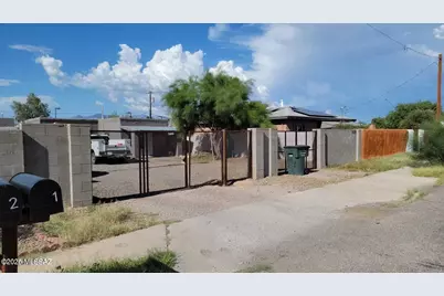 447 E 35th Street, Tucson, AZ 85713 - Photo 2