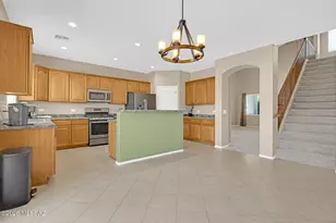 8732 N Finfrock Dr, Tucson, AZ 85743 - Photo 12