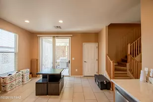 930 S Vista Overlook Dr, Tucson, AZ 85710 - Photo 10