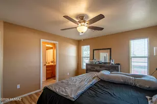 930 S Vista Overlook Dr, Tucson, AZ 85710 - Photo 20