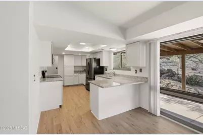 9141 E Indian Canyon Road, Tucson, AZ 85749 - Photo 10