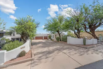 6420 N Regal Manor Drive, Tucson, AZ 85750 - Photo 2