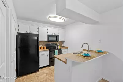 5751 N Kolb Road #33102, Tucson, AZ 85750 - Photo 8