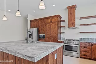 1915 E Lind Rd, Tucson, AZ 85719 - Photo 2