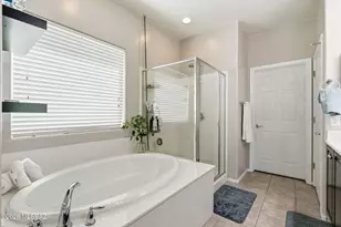 10967 E White Sage Dr, Tucson, AZ 85747 - Photo 20