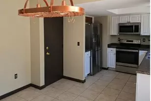 905 E Mesquite Dr, Tucson, AZ 85719 - Photo 2