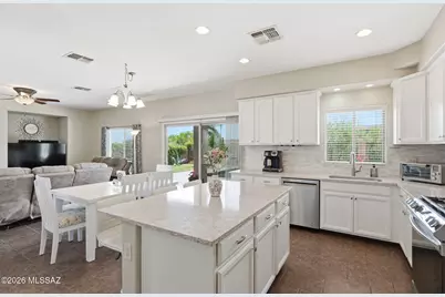 11911 N Prospect Point Place, Oro Valley, AZ 85737 - Photo 6