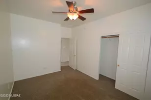 312 E Calle CERITA, Green Valley, AZ 85614 - Photo 8