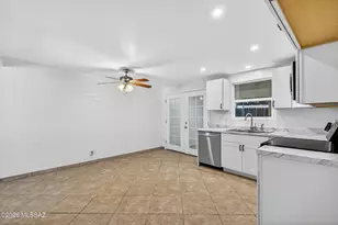 3895 S Queen Palm Dr, Tucson, AZ 85730 - Photo 4
