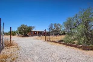 7983 N Team Roper Rd, Tucson, AZ 85743 - Photo 42