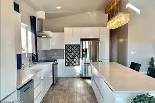 11 Azteca Ct, Nogales, AZ 85621 - Photo 1