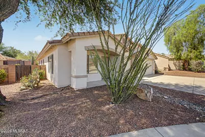 2533 W Southern Star Drive, Tucson, AZ 85713 - Photo 2