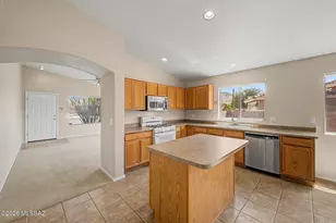 2533 W Southern Star Dr, Tucson, AZ 85713 - Photo 10