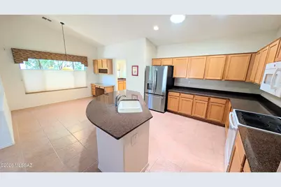 39544 S Winding Drive, Saddlebrooke, AZ 85739 - Photo 12