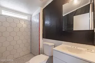 2424 S Cottonwood Ln, Tucson, AZ 85713 - Photo 20