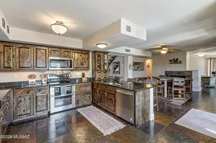 1249 W Sandtrap Way, Oro Valley, AZ 85737 - Photo 12