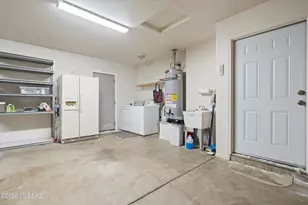 881 N Mountain View Dr, Oracle, AZ 85623 - Photo 18