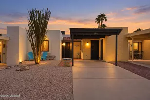 1376 S Desert Meadows Cir, Green Valley, AZ 85614 - Photo 1