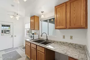 1376 S Desert Meadows Cir, Green Valley, AZ 85614 - Photo 14