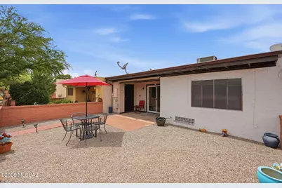 1376 S Desert Meadows Circle, Green Valley, AZ 85614 - Photo 28