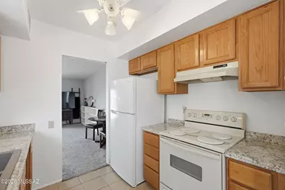 1376 S Desert Meadows Circle, Green Valley, AZ 85614 - Photo 8