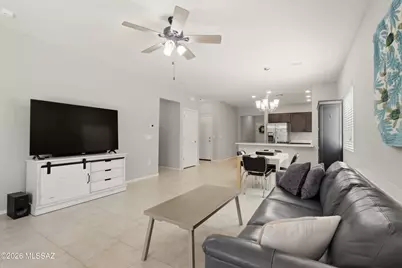 125 E Calle Vivaz, Green Valley, AZ 85614 - Photo 12