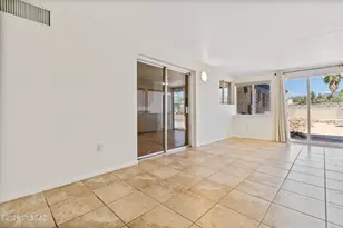 9460 E Pikes Peak Dr, Tucson, AZ 85710 - Photo 30