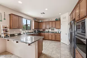 6273 W Scotch Pine Ln, Tucson, AZ 85743 - Photo 8