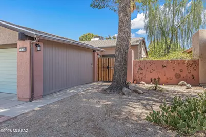 1040 N Independence Avenue, Tucson, AZ 85748 - Photo 2