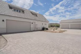 4831 W Pearce Rd, Other, AZ 85338 - Photo 16