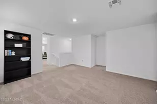 10419 W Guildford Ln, Marana, AZ 85653 - Photo 12