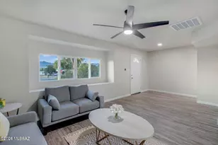 8202 E Kenyon Dr, Tucson, AZ 85710 - Photo 8