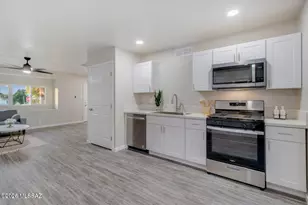 8202 E Kenyon Dr, Tucson, AZ 85710 - Photo 12