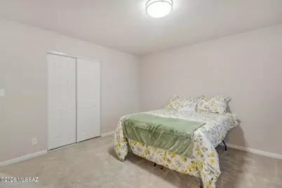 8202 E Kenyon Drive, Tucson, AZ 85710 - Photo 16