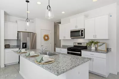 868 W Calle Las Varitas, Sahuarita, AZ 85629 - Photo 6