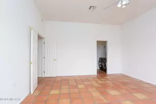 2327 S Cliff Dr, Green Valley, AZ 85614 - Photo 22