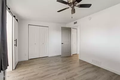 7575 E Persimmon Drive, Tucson, AZ 85730 - Photo 16