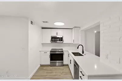 7575 E Persimmon Drive, Tucson, AZ 85730 - Photo 12