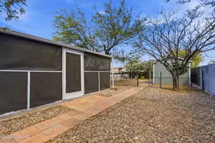 7575 E Persimmon Dr, Tucson, AZ 85730 - Photo 24