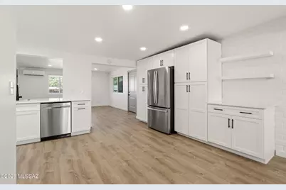 7575 E Persimmon Drive, Tucson, AZ 85730 - Photo 2
