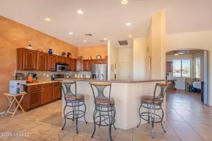1805 W VÃ­a Del Recodo, Green Valley, AZ 85622 - Photo 18