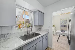660 E River Rd, Tucson, AZ 85718 - Photo 20