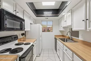 2852 W Sheryl Dr, Tucson, AZ 85713 - Photo 6
