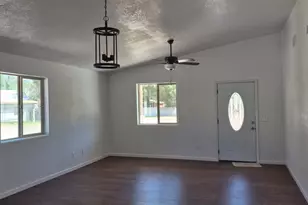 51 E Grant St, Nogales, AZ 85621 - Photo 4