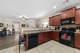 11398 W Fire Art Dr, Marana, AZ 85658 - Photo 12