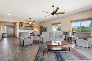 646 E Bent Branch Pl, Green Valley, AZ 85614 - Photo 12
