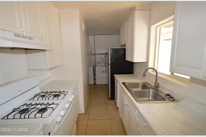 4650 E 19th Street, Tucson, AZ 85711 - Photo 4