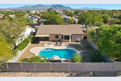 8667 N Golden Moon Way, Tucson, AZ 85743 - Photo 2